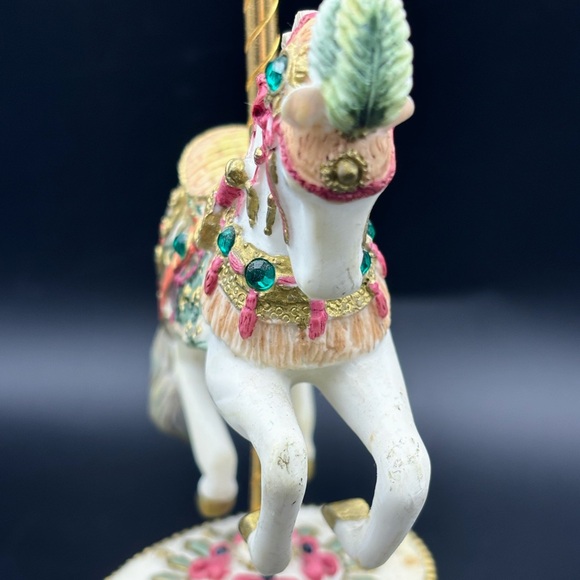Vintage Carousel Horse Music Box, Collectible , Excellent Condition - Picture 5 of 6